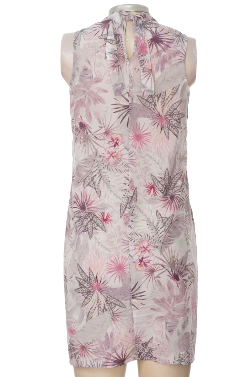 Vestido / Enterizo color Gris - Closeando