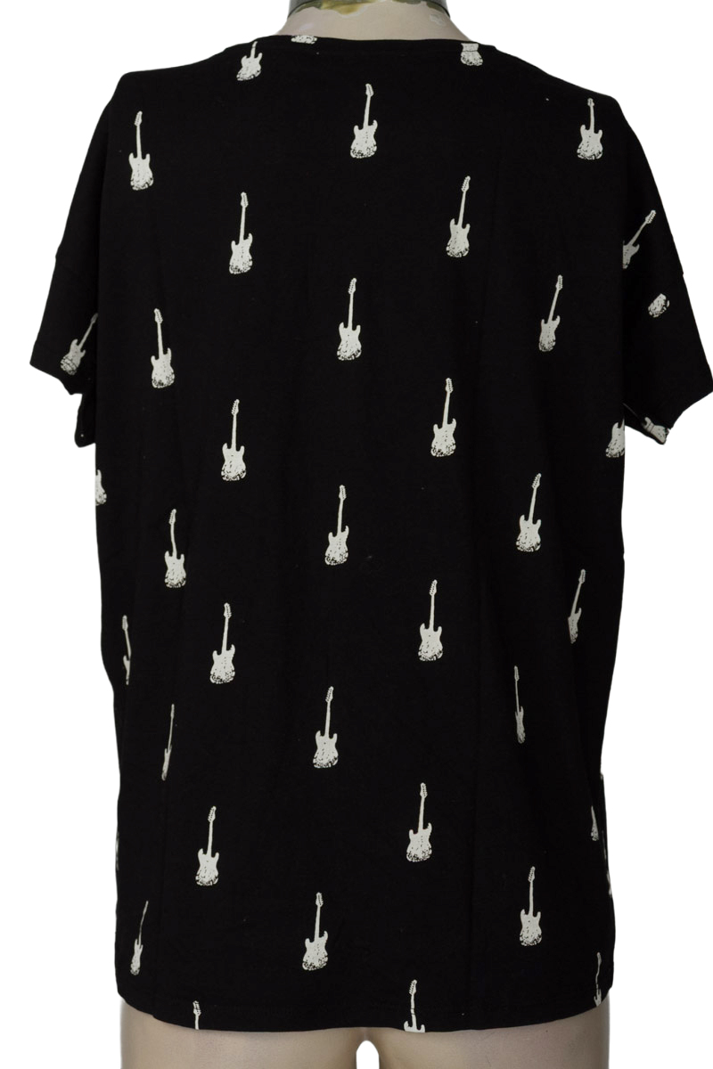 Top / Camiseta color Negro - MNG