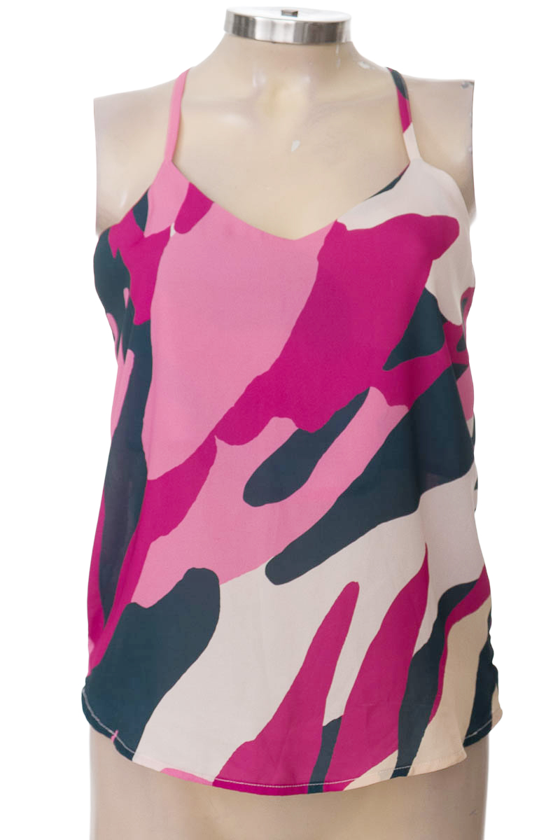 Top / Camiseta color Estampado - Arkitect