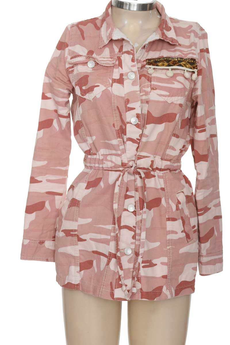 Chaqueta / Abrigo color Rosado - Scarlett