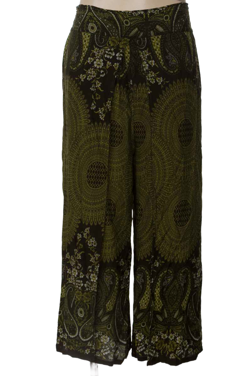 Pantalones color Verde - Closeando