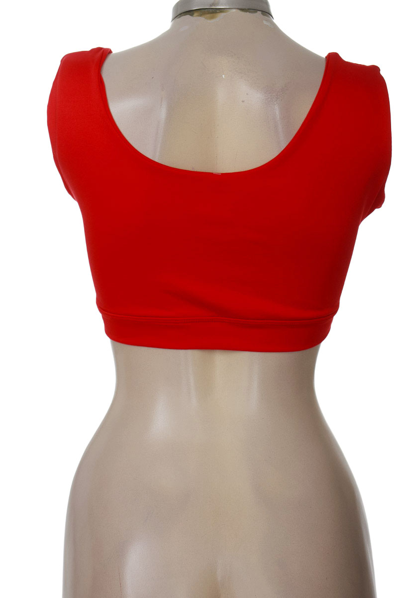 Ropa Deportiva / Salida de Baño color Rojo - Closeando