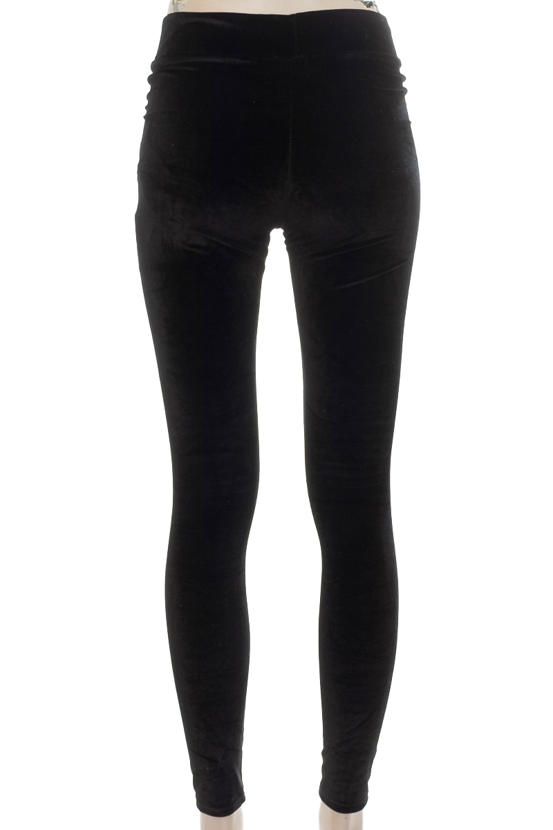 Pantalones color Negro - Closeando