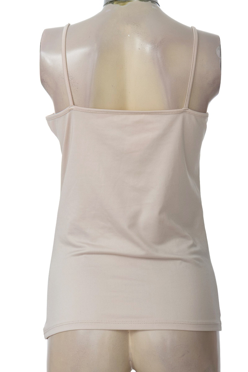 Top / Camiseta color Beige - Closeando