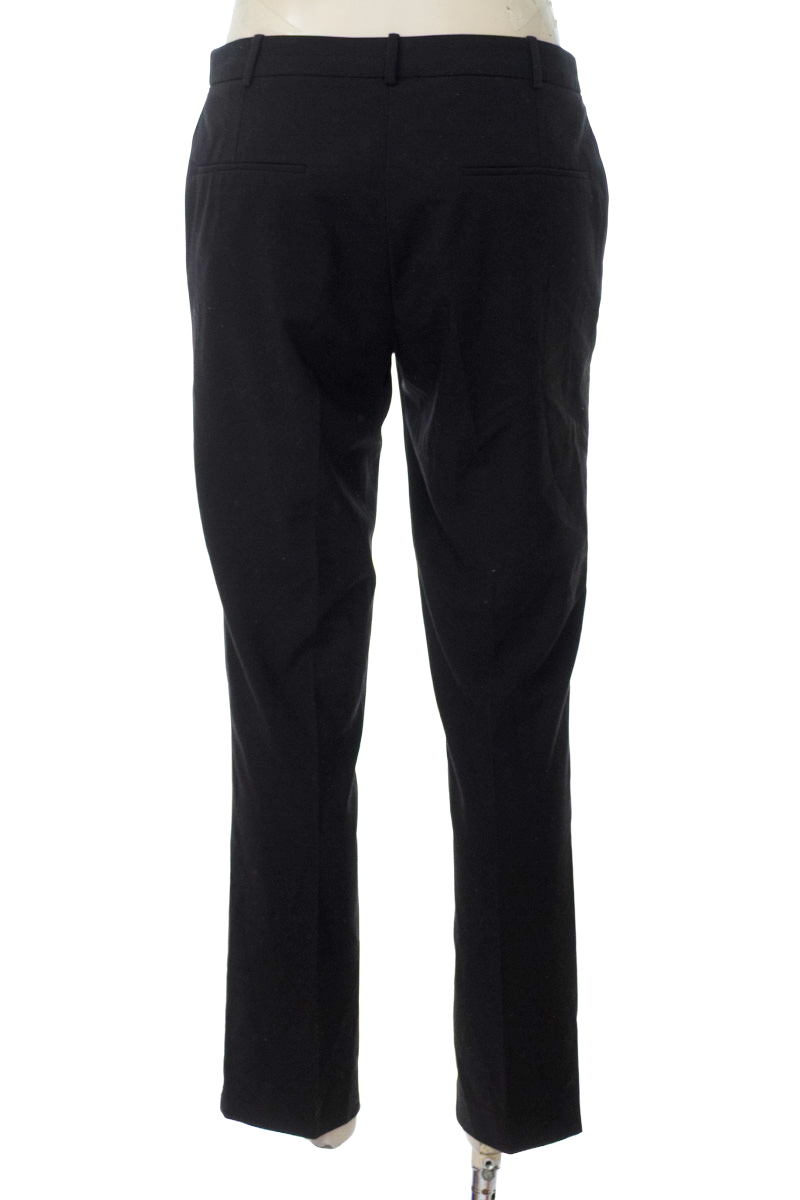 Pantalones color Negro - MNG