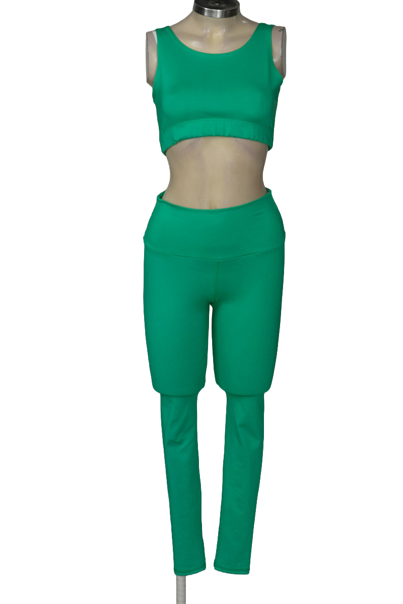 Ropa Deportiva / Salida de Baño color Verde - Closeando