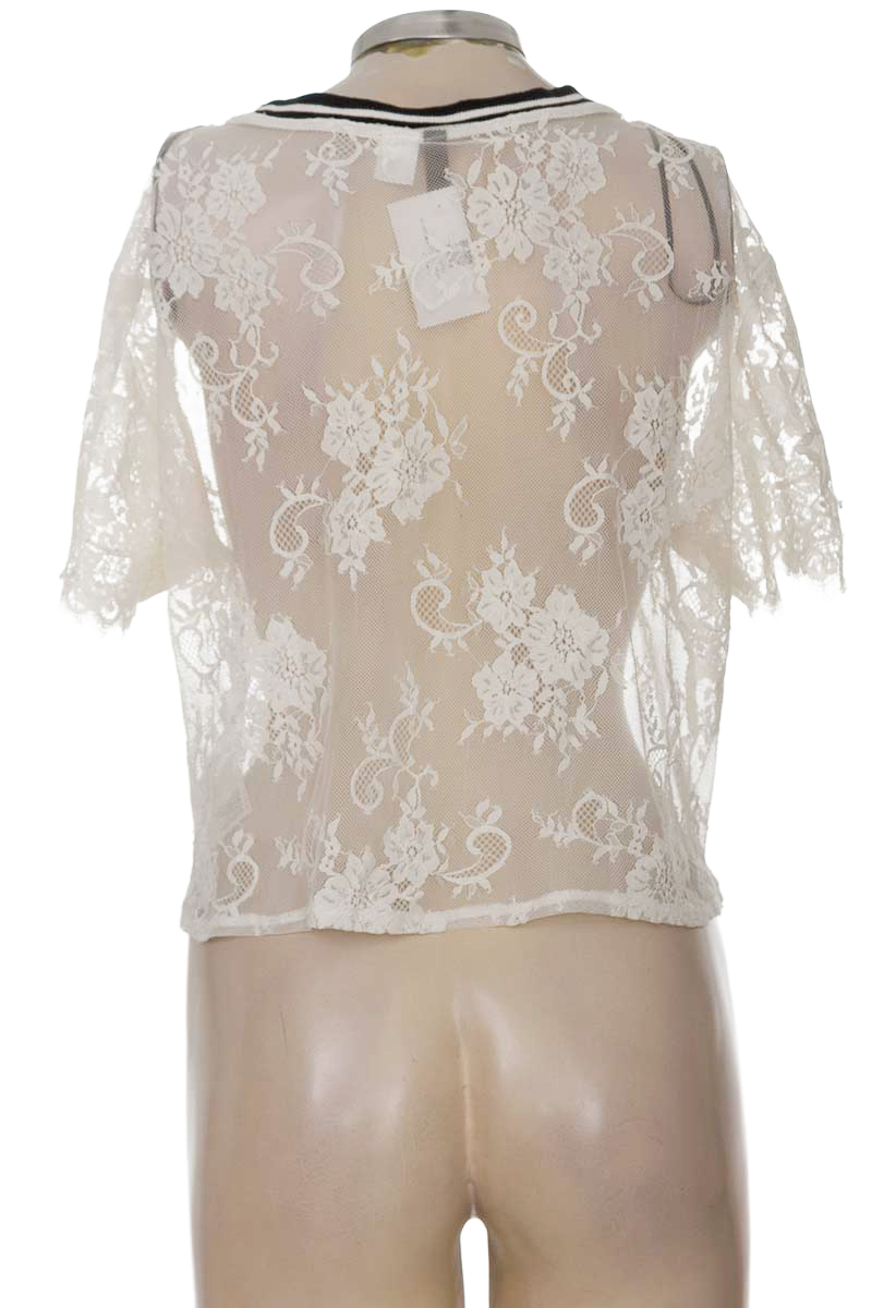 Top / Camiseta color Blanco - Divided by H&M
