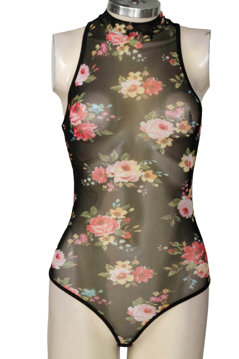 Top / Camiseta color Negro - Closeando