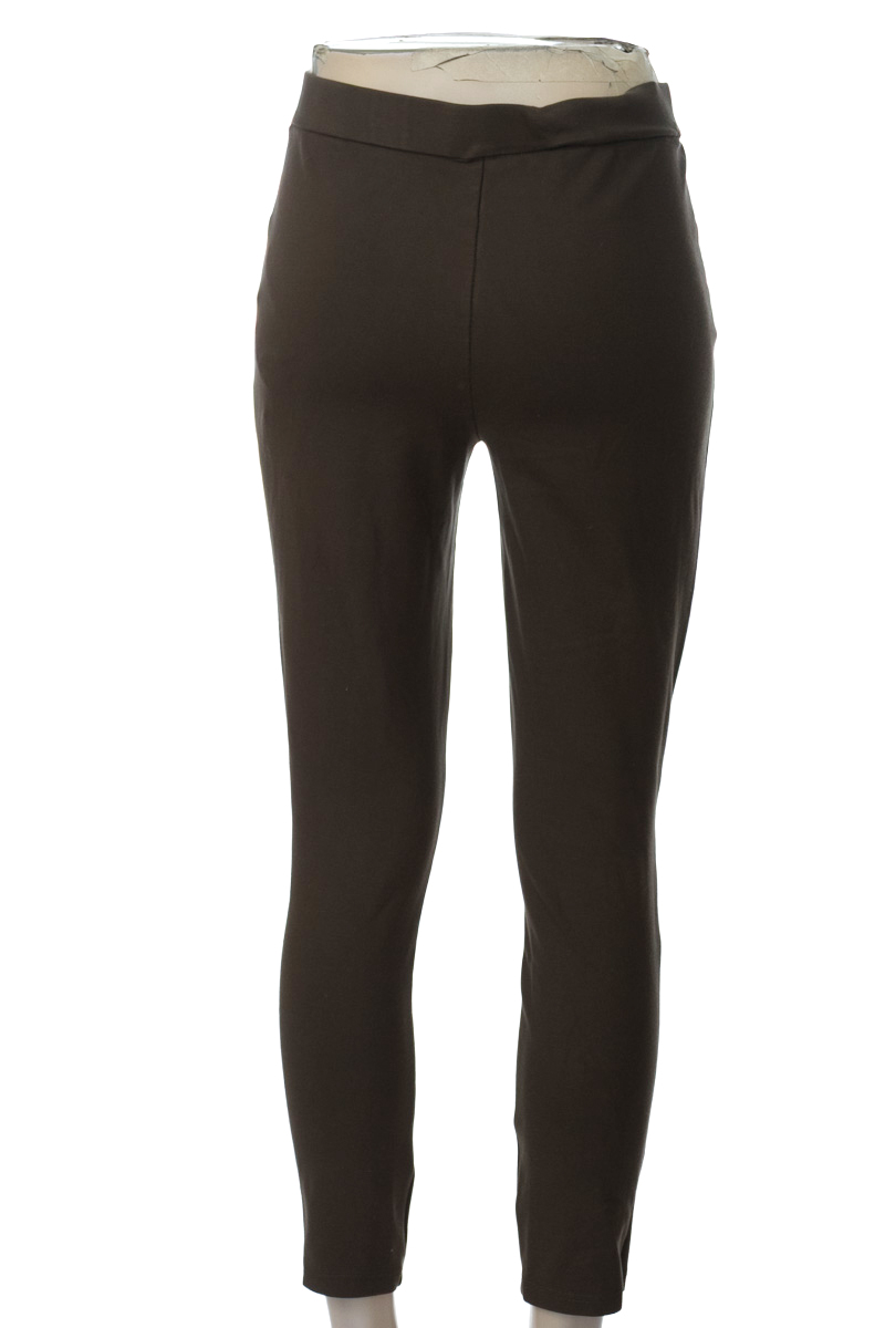 Pantalones color Verde - Zara