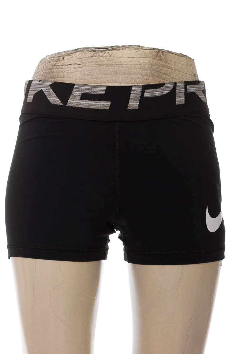 Ropa Deportiva / Salida de Baño color Negro - Nike