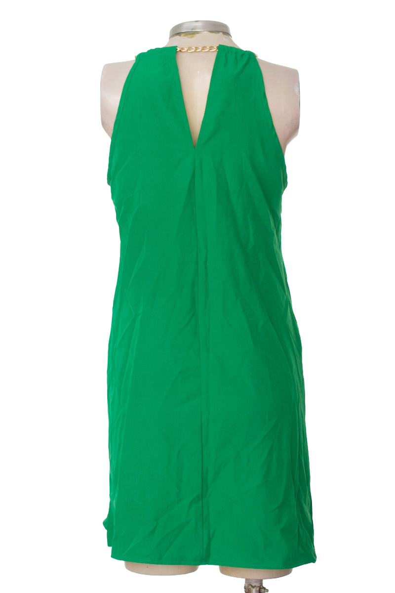 Vestido / Enterizo color Verde - Closeando