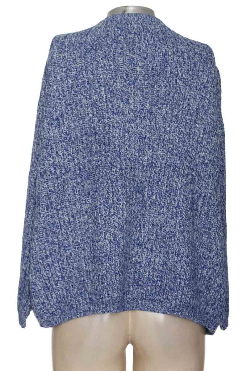Sweater color Azul - Closeando