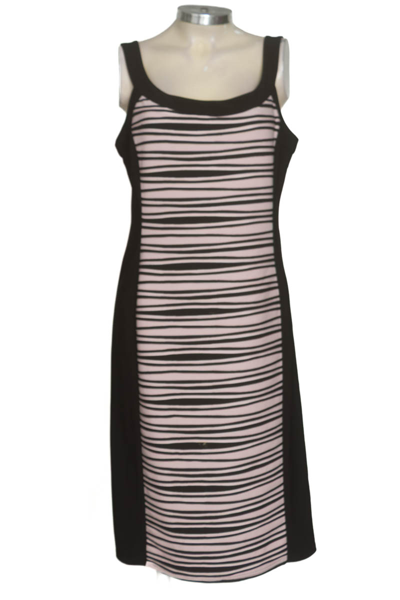 Vestido / Enterizo color Rosado - R&M Richards