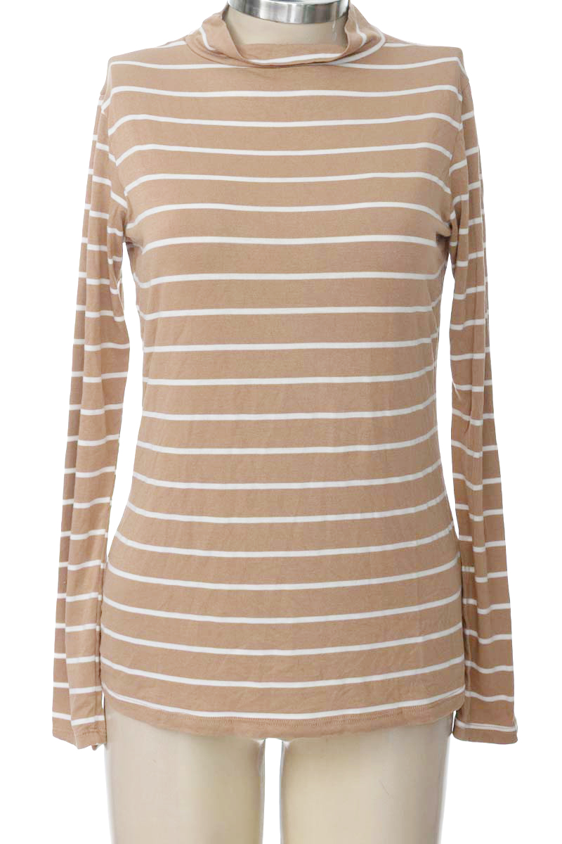 Top / Camiseta color Beige - Arkitect