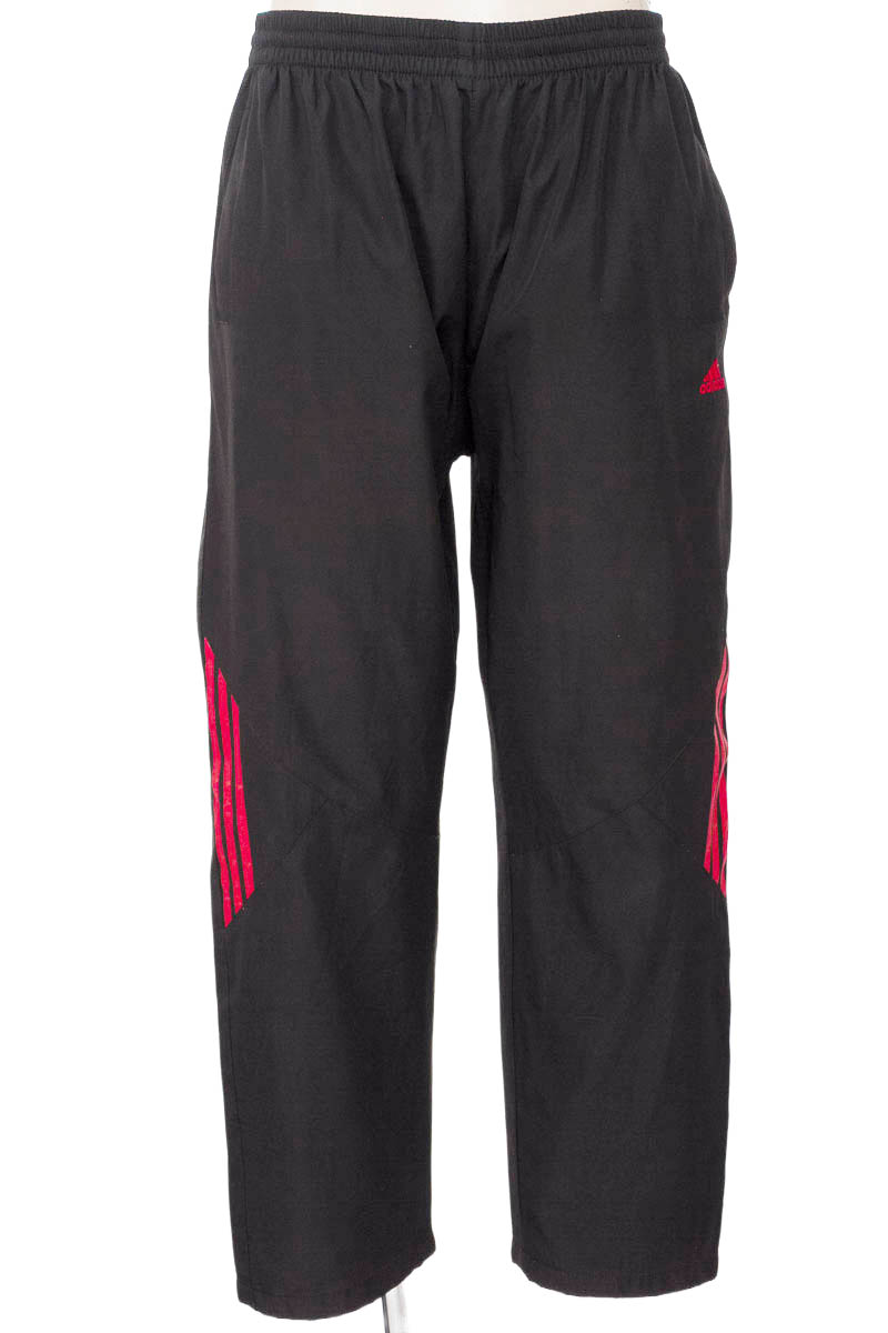 Ropa Deportiva color Negro - Closeando