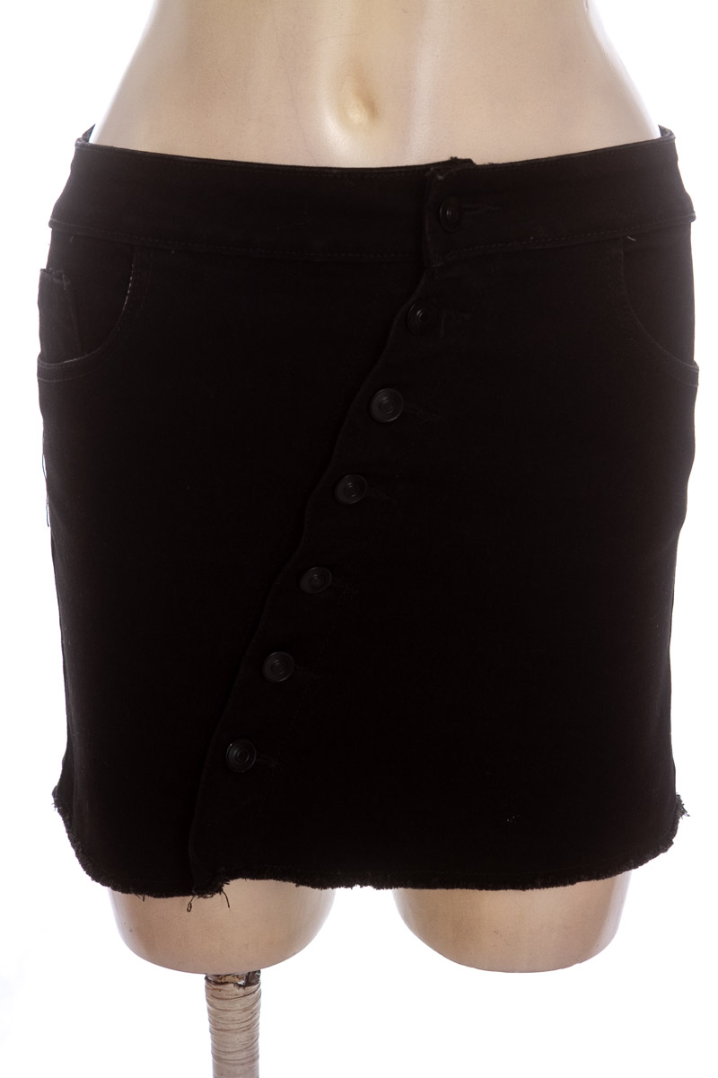 Falda color Negro - Closeando