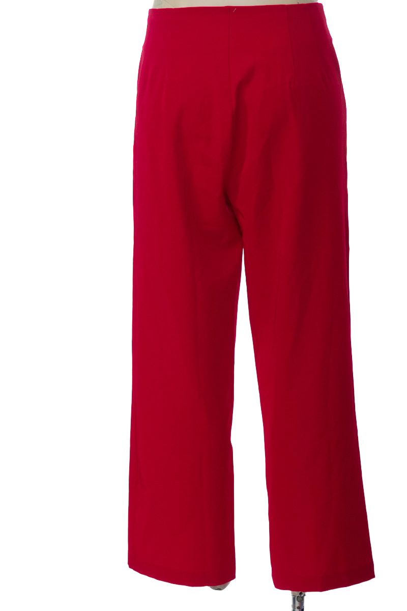 Pantalones color Rojo - Closeando