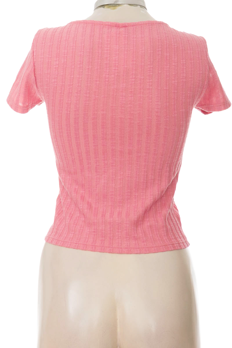Top / Camiseta color Rosado - Koaj