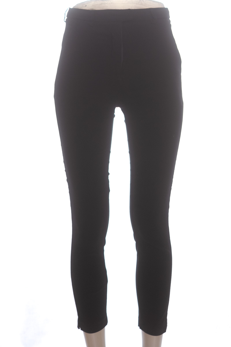 Pantalones color Negro - MNG