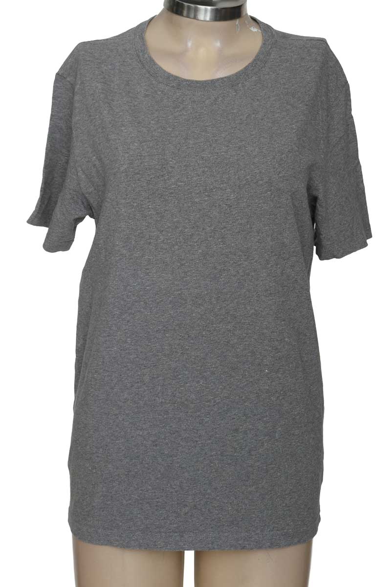 Top / Camiseta color Gris - Closeando