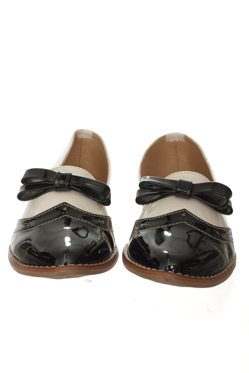 Zapatos color Beige - Closeando