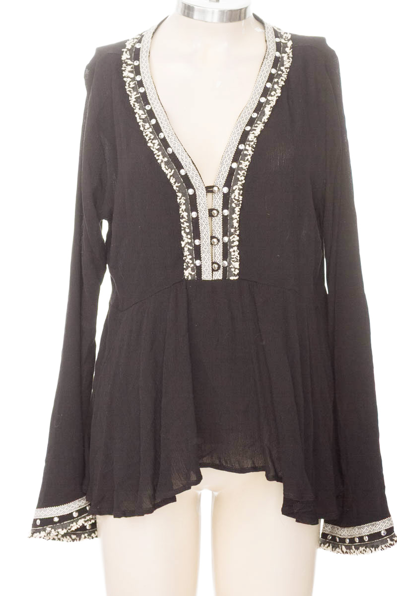Blusa color Negro - Studio F