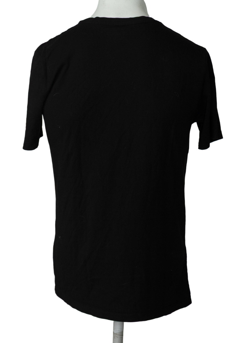 Camiseta color Negro - Basement