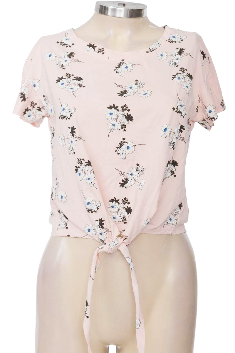 Top / Camiseta color Rosado - M&L Fashion