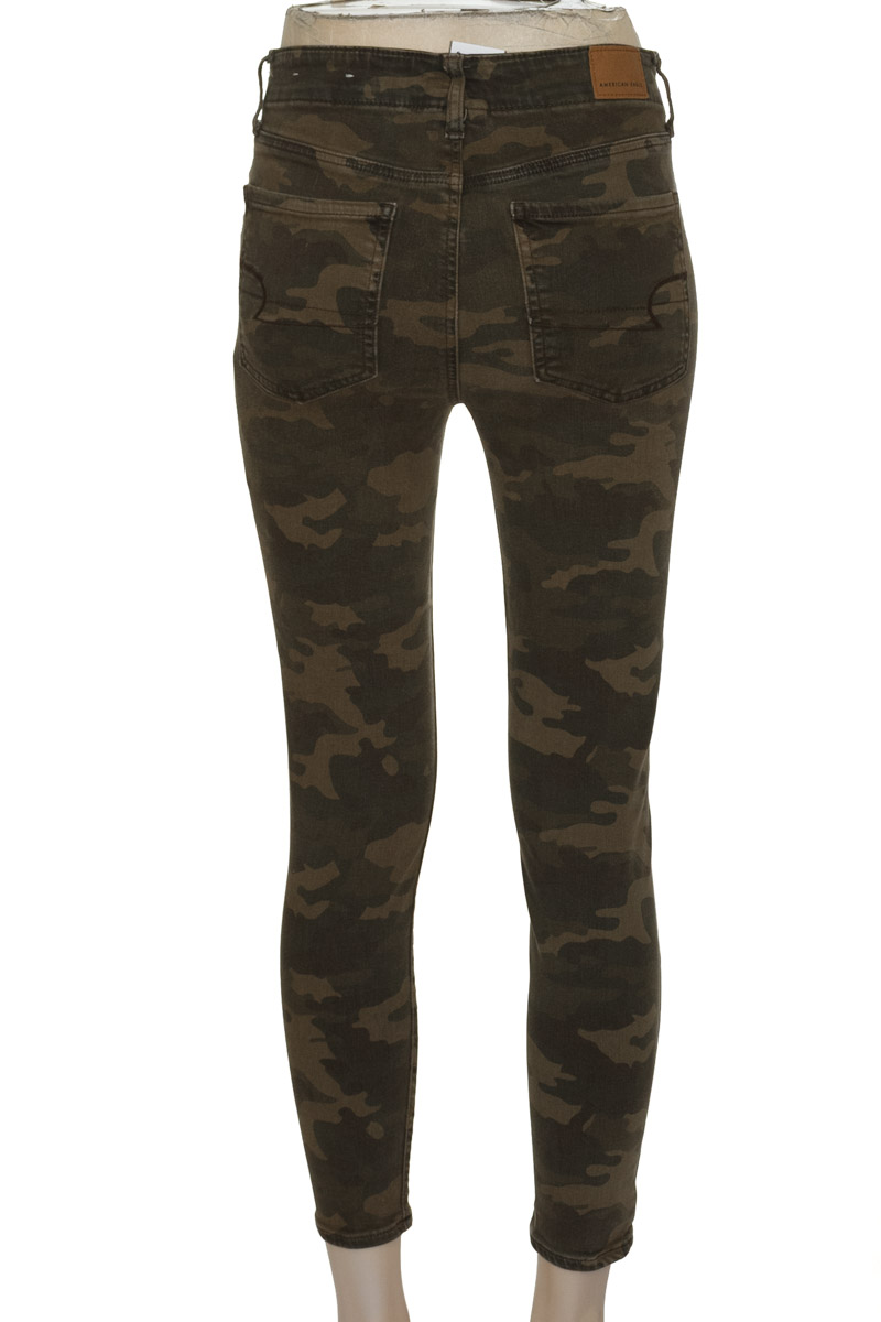 Pantalones color Verde - American Eagle