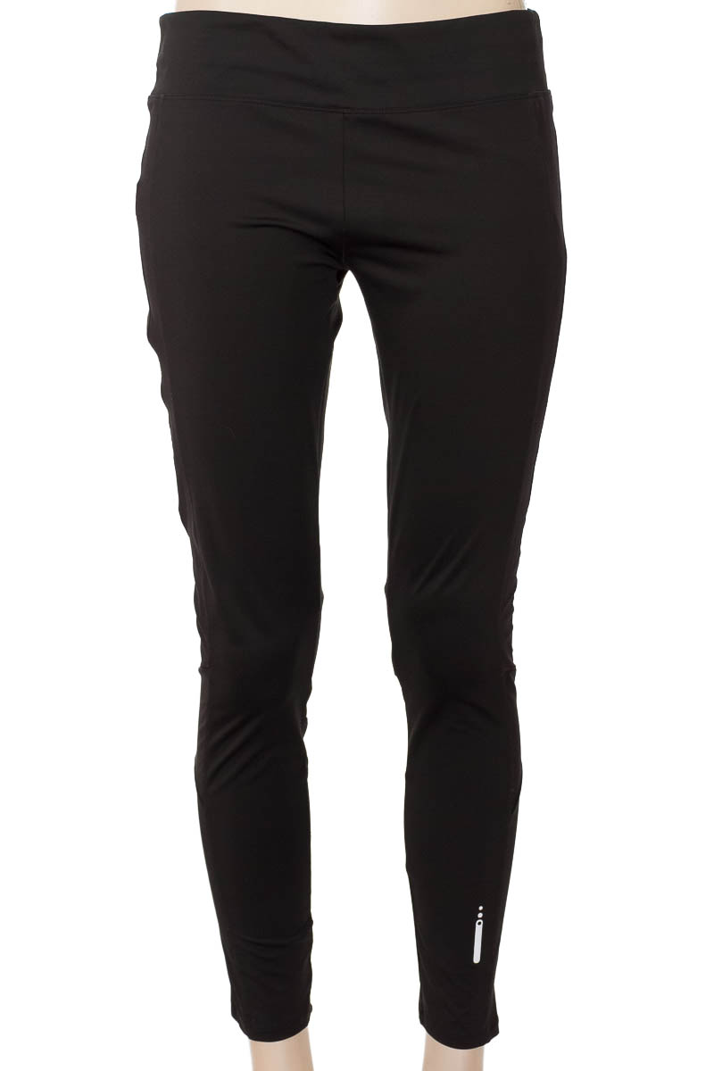 Ropa Deportiva / Salida de Baño color Negro - Punto Blanco