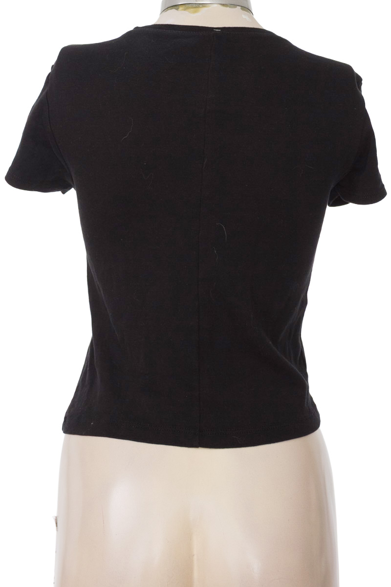Top / Camiseta color Negro - Koaj