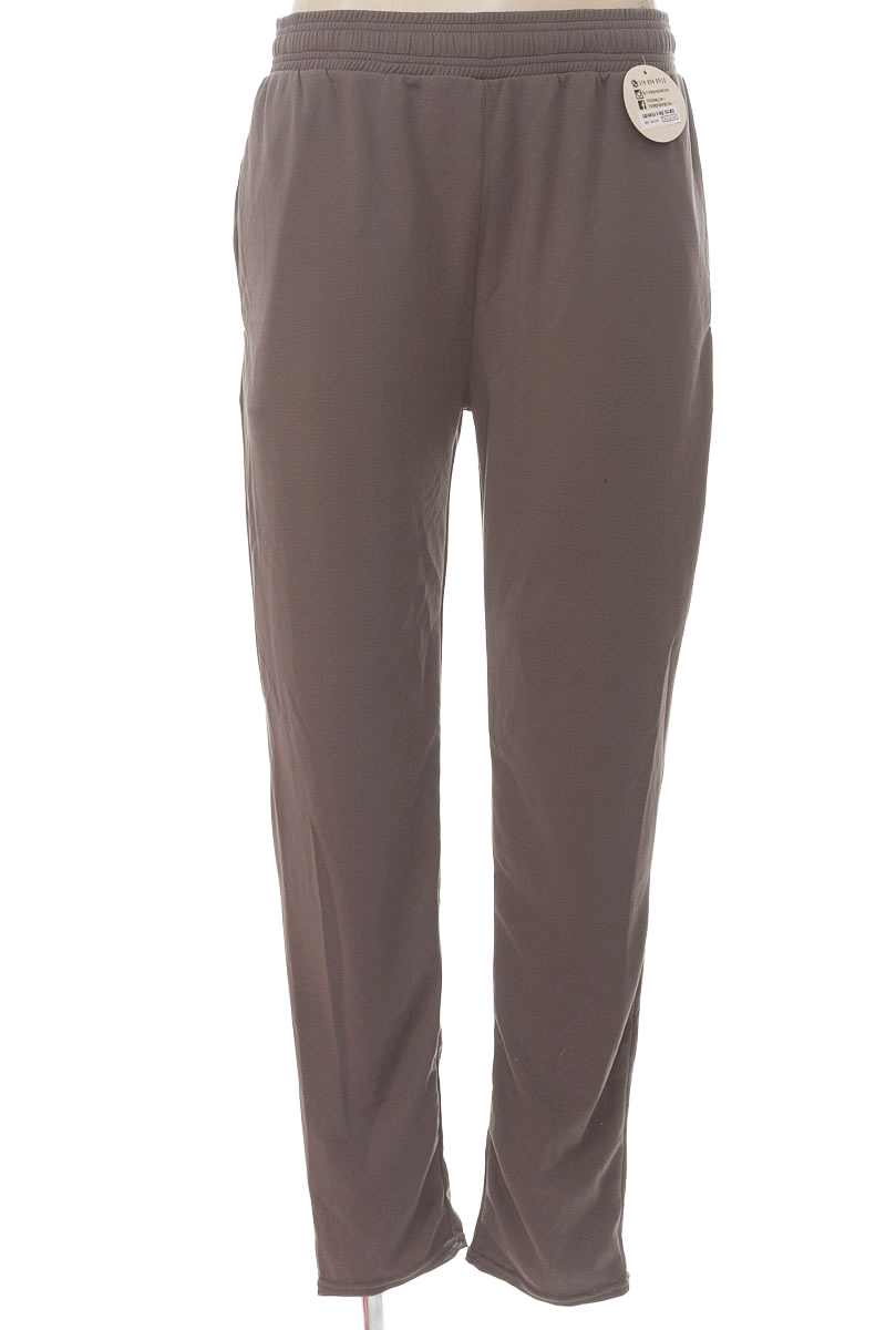 Ropa Deportiva / Salida de Baño color Gris - Yazo