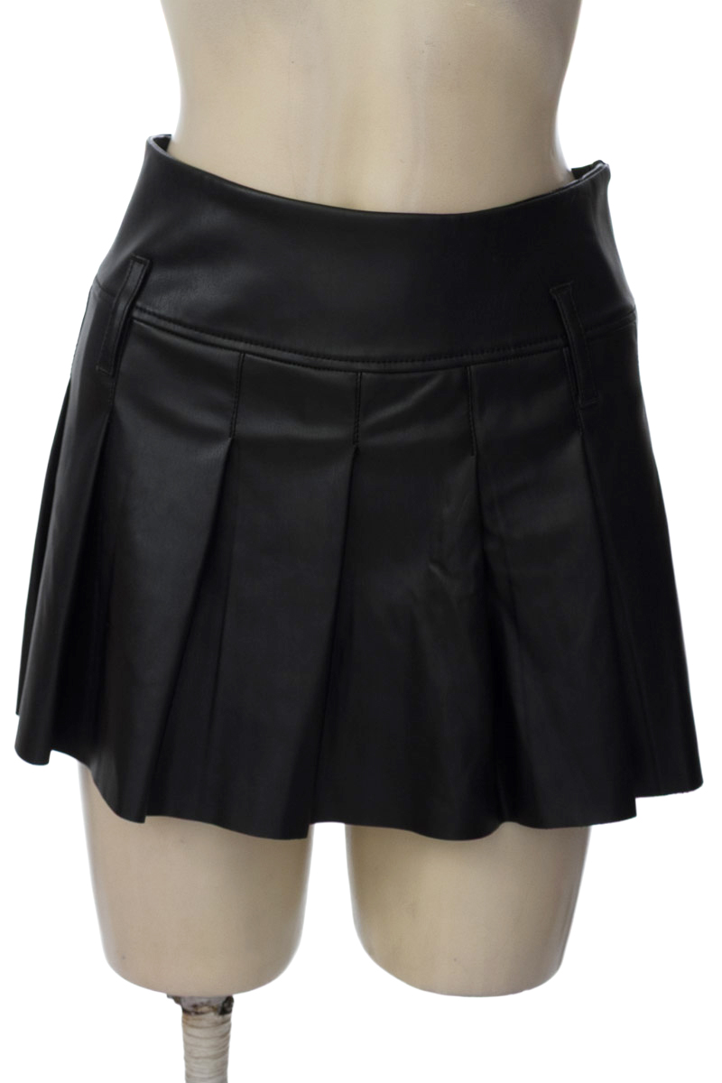 Falda color Negro - Bershka