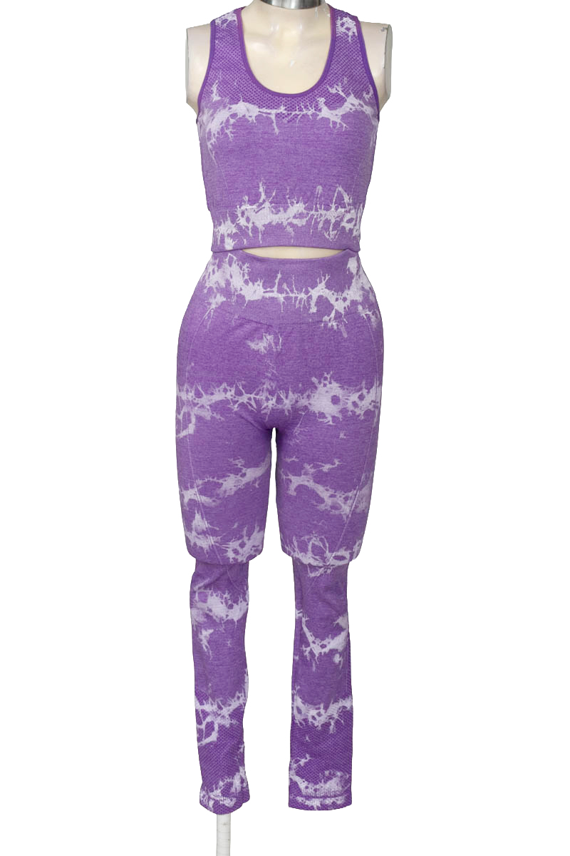 Ropa Deportiva / Salida de Baño color Morado - Closeando
