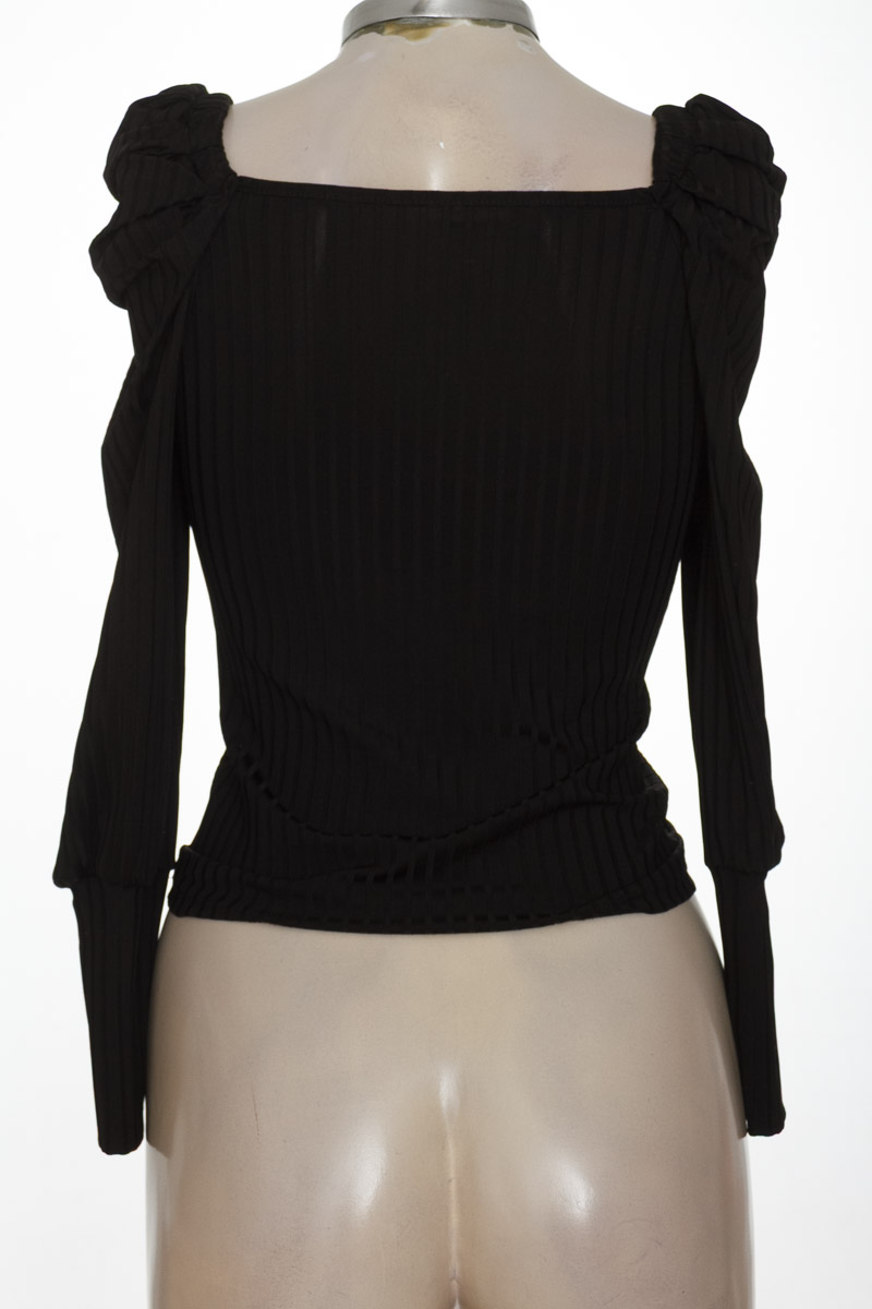Blusa color Negro - Kaiross