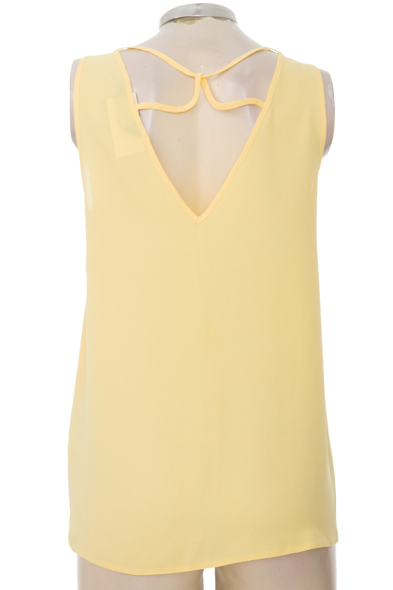 Top / Camiseta color Amarillo - Dorothy Perkins