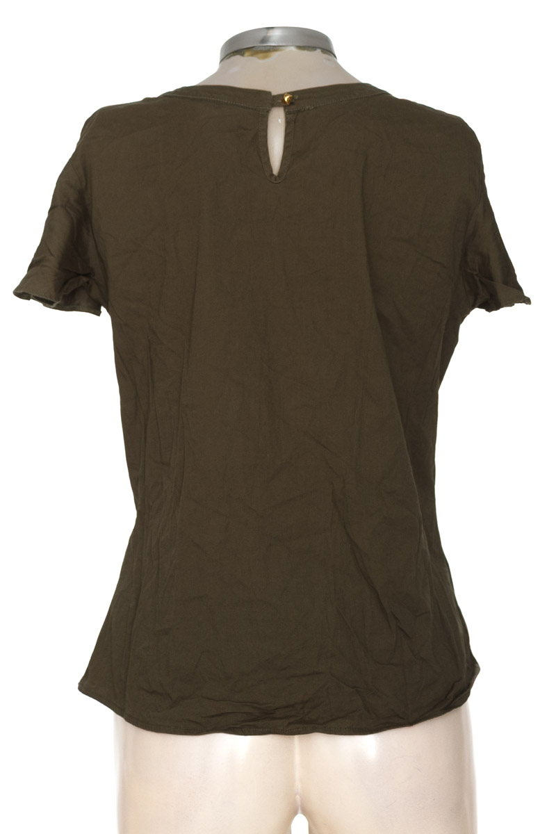 Top / Camiseta color Verde - Studio F