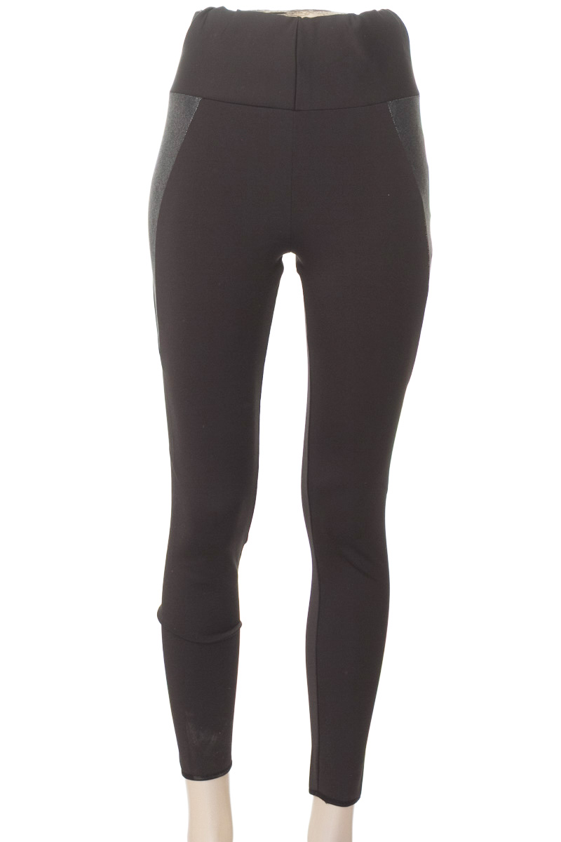 Pantalones color Negro - Closeando