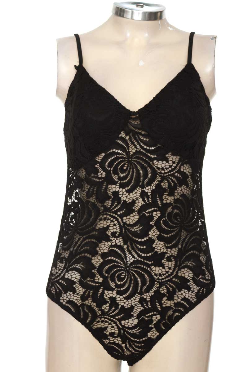 Top / Camiseta color Negro - Mossimo