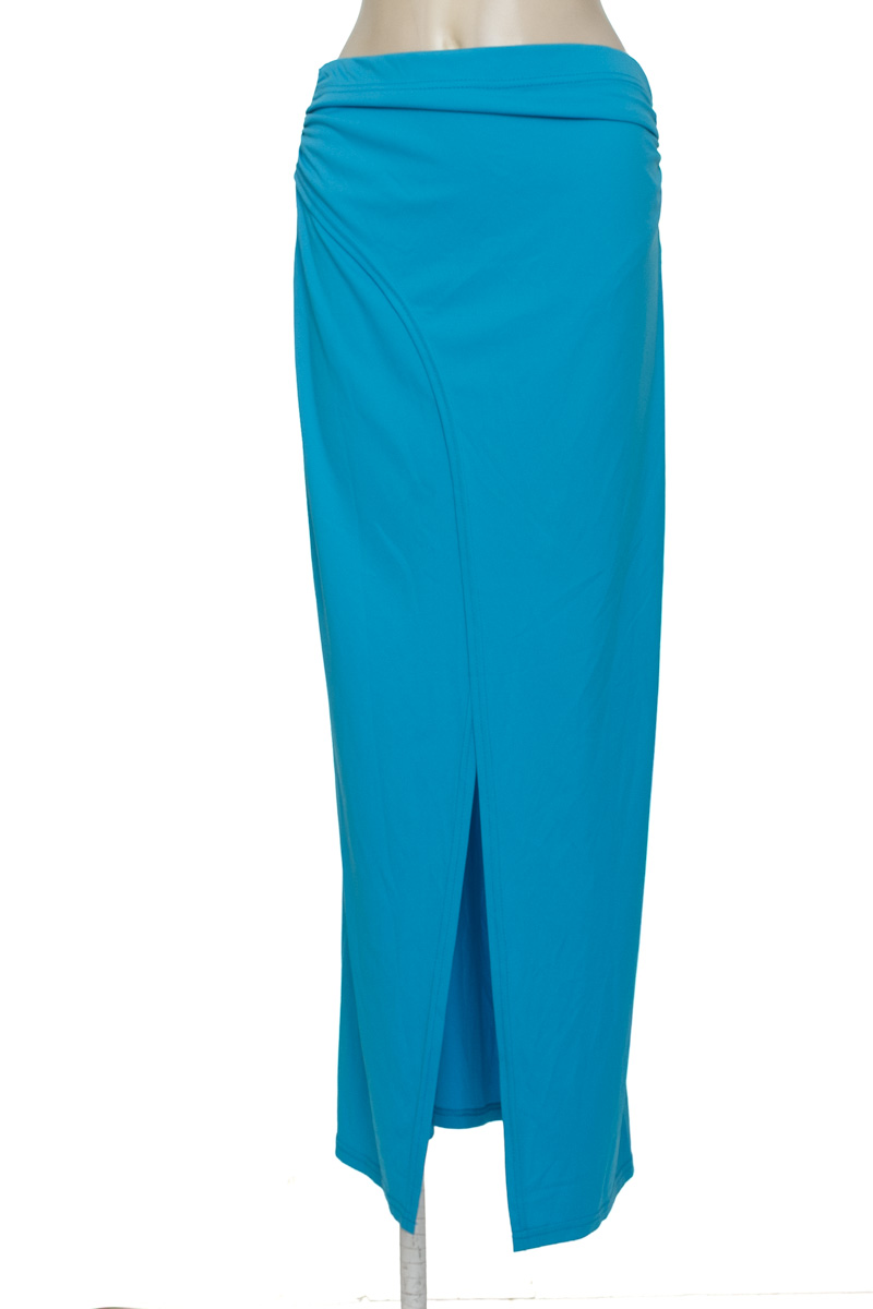 Falda color Azul - Closeando