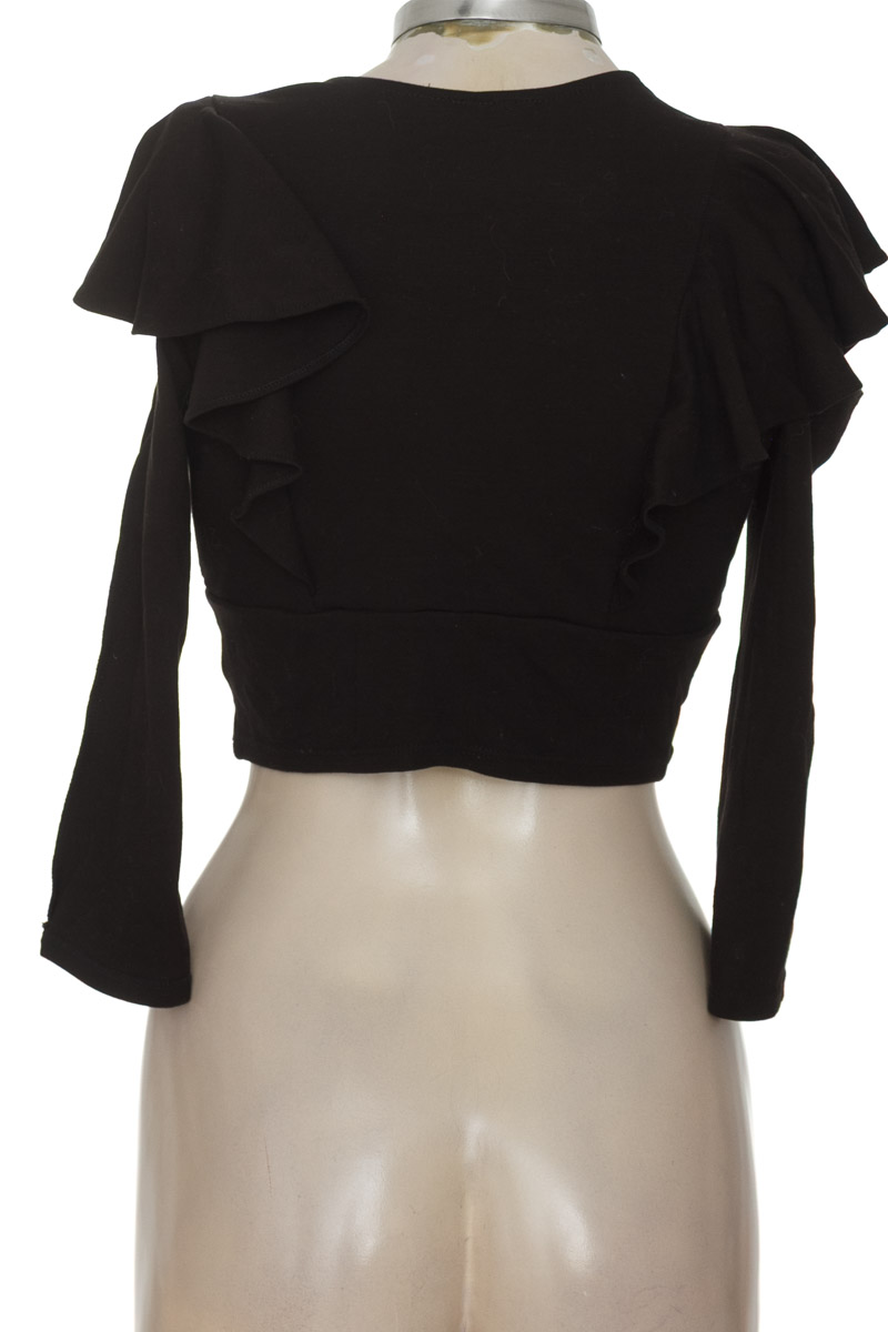 Top / Camiseta color Negro - Studio F