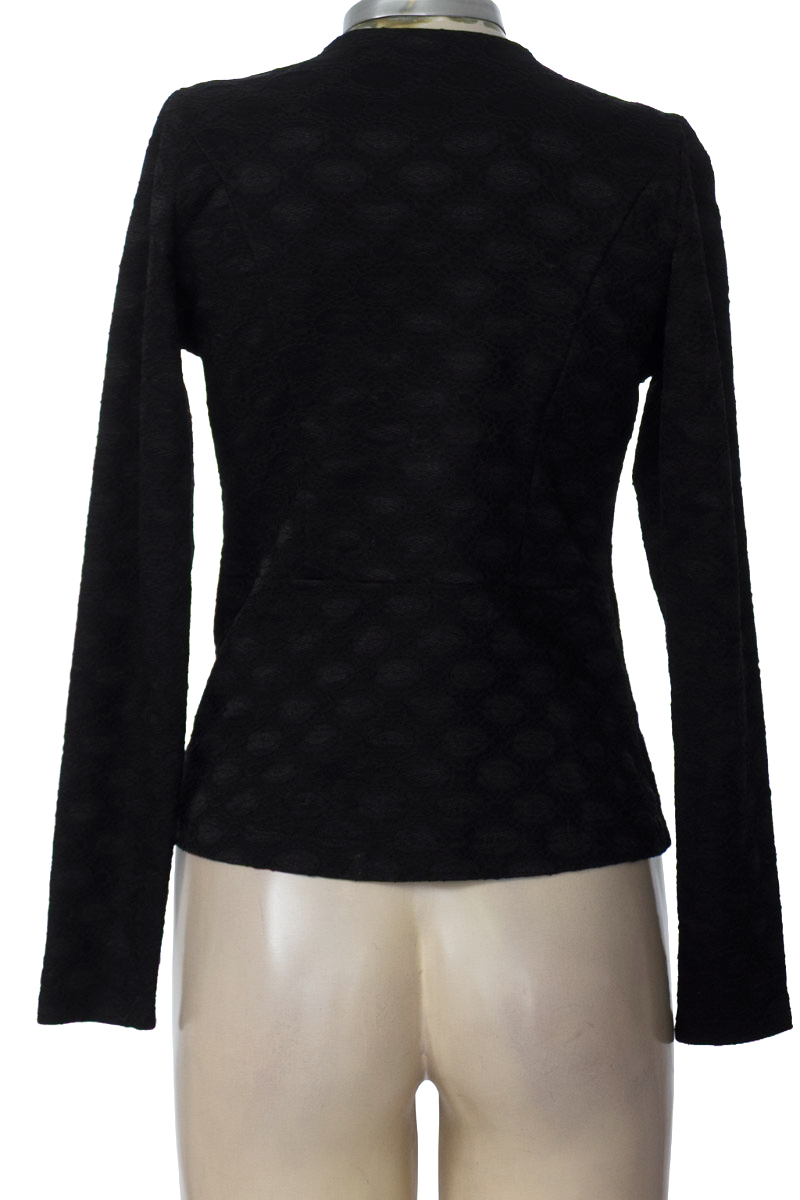 Chaqueta / Abrigo color Negro - Closeando