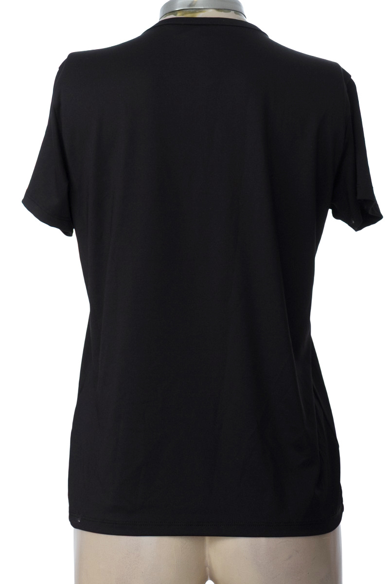Top / Camiseta color Negro - Pacifika