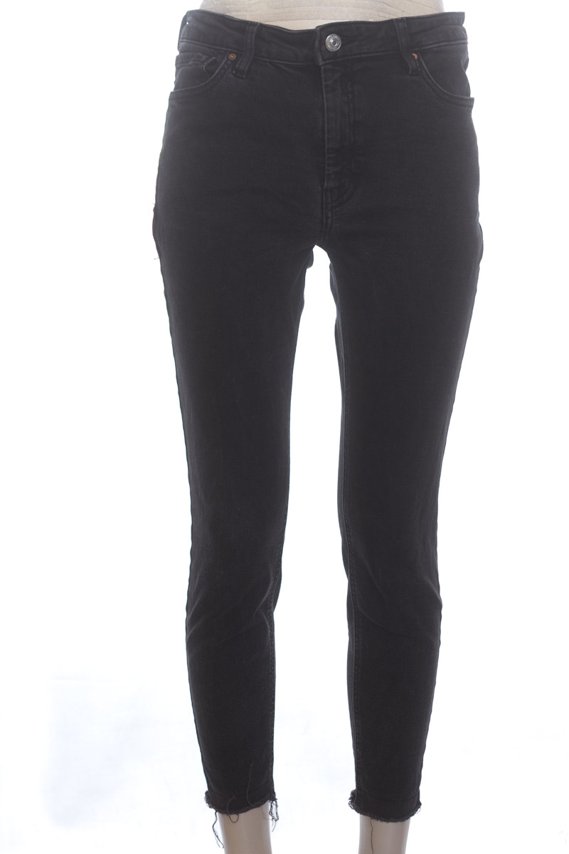 Pantalones color Negro - MNG