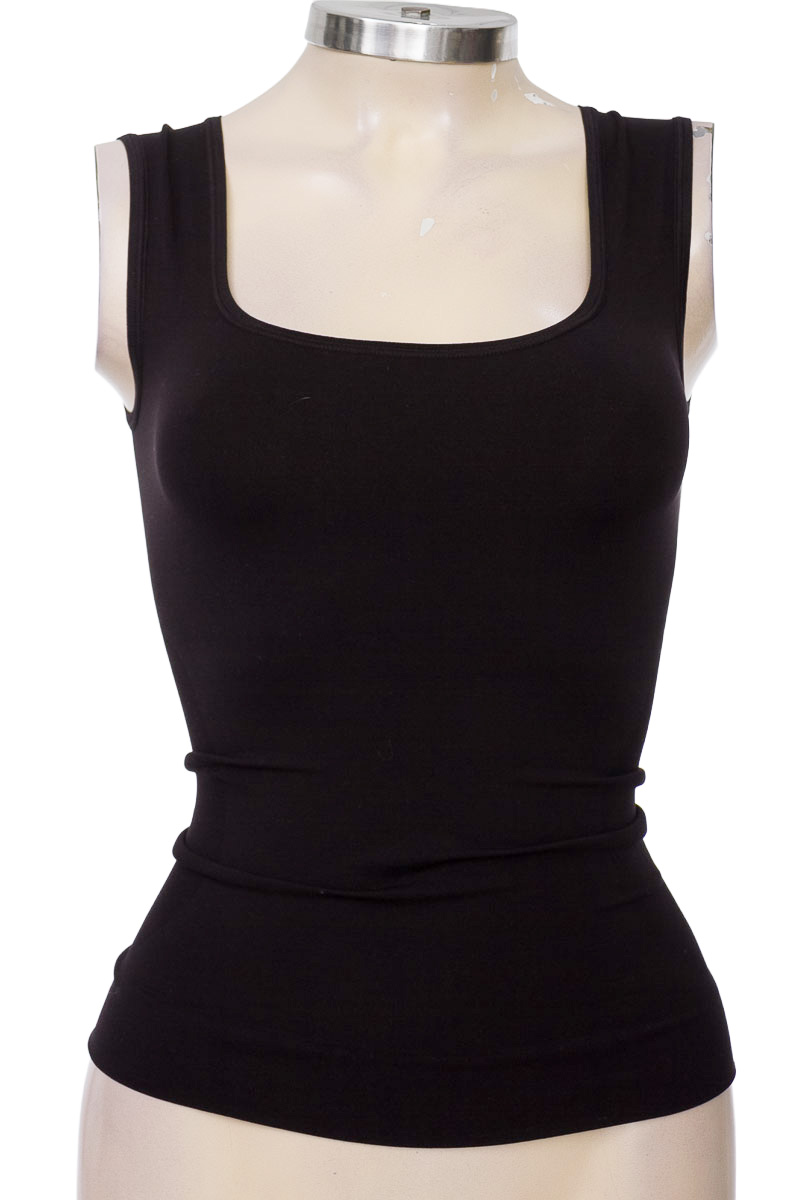 Top / Camiseta color Negro - Tall