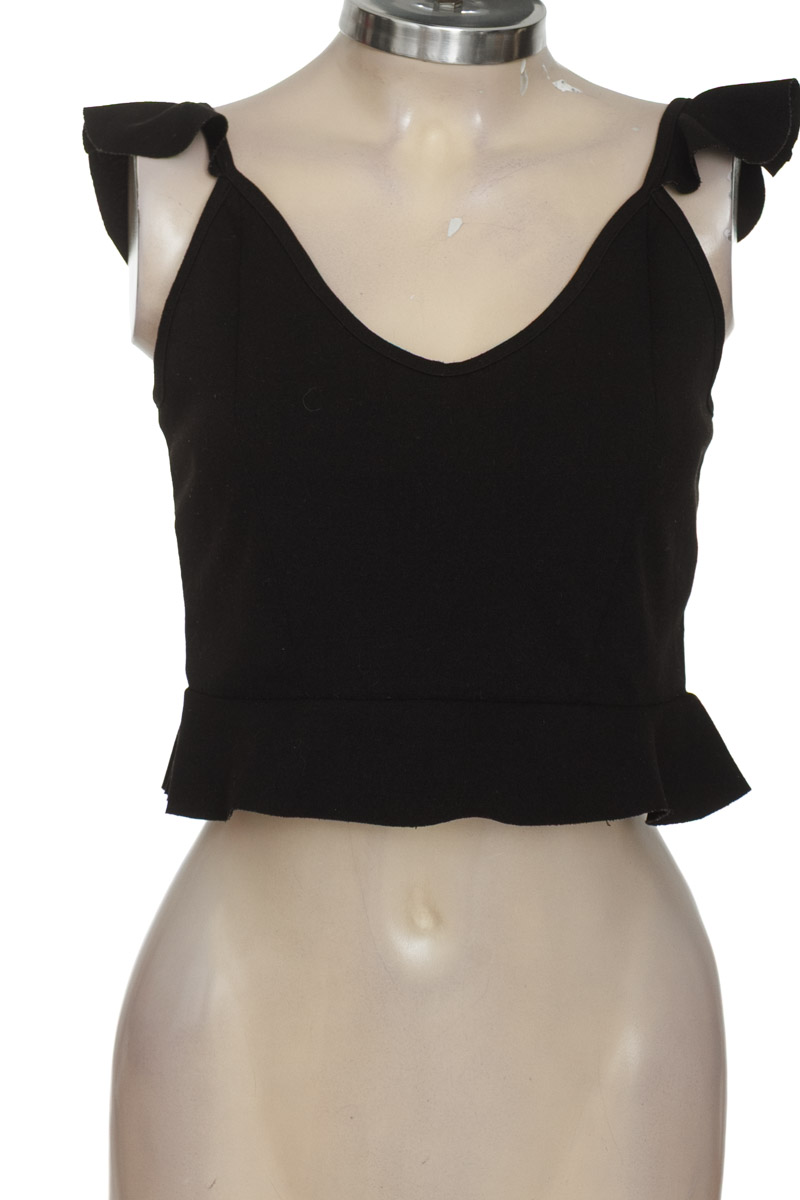 Top / Camiseta color Negro - KatRosé