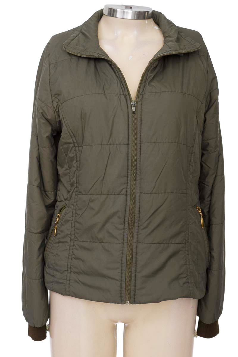 Chaqueta / Abrigo color Verde - Diseños y estilos mansher