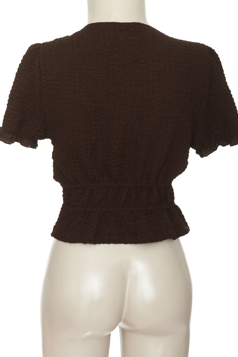 Top / Camiseta color Café - Divided by H&M