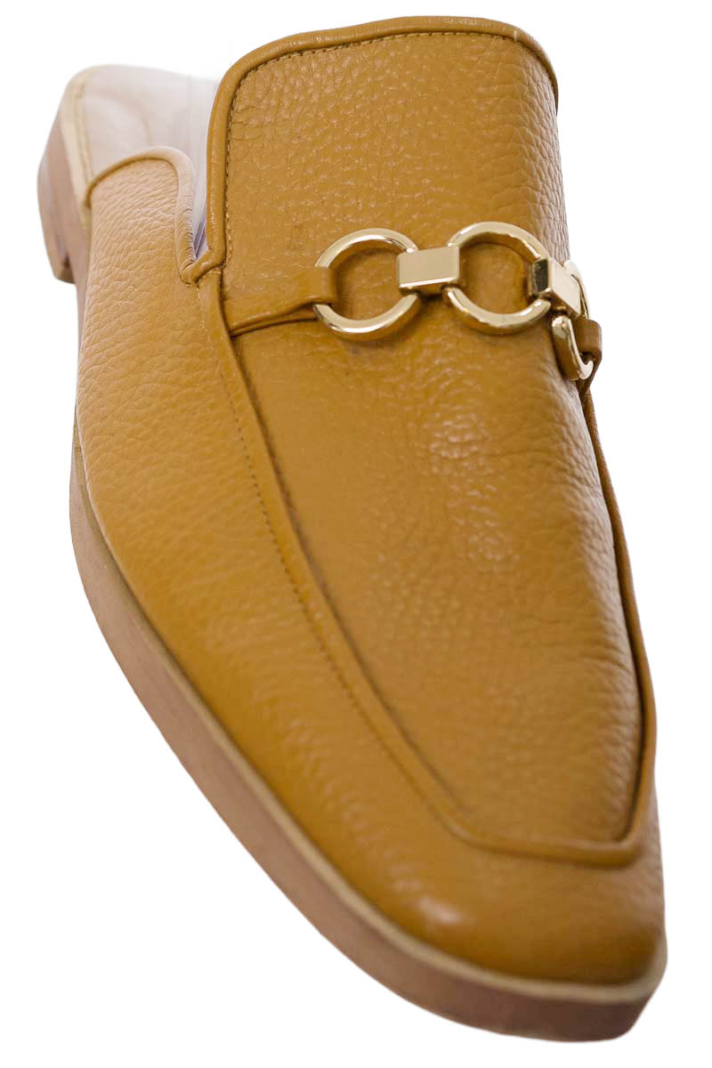 Zapatos color Beige - Closeando