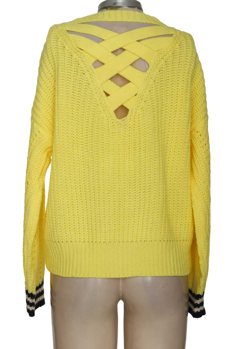 Sweater color Amarillo - Skies are Blue